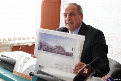 «Айсберг» тонет, судьба участка непонятна